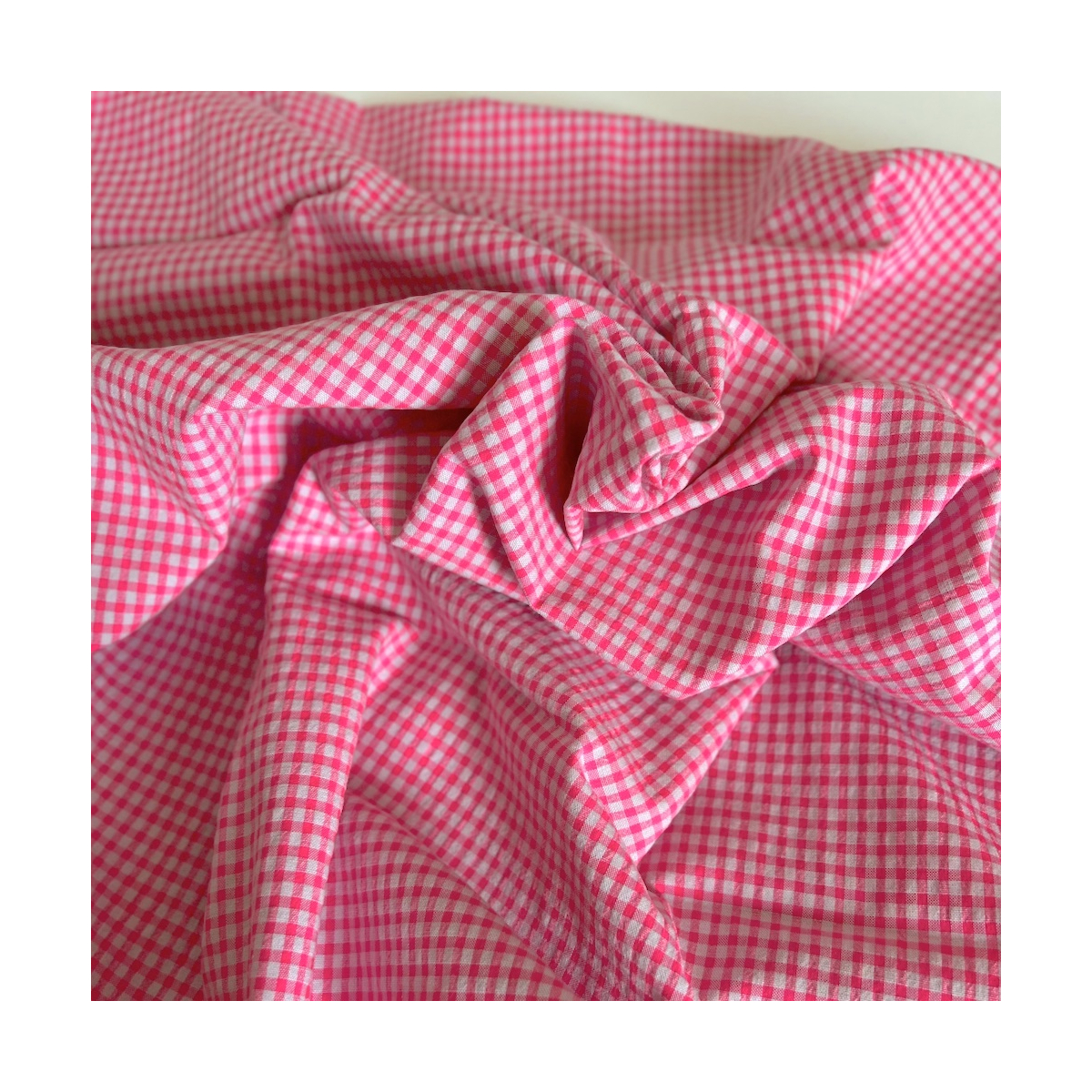 Seersucker / Coton gaufré vichy 3mm mini rose fluo