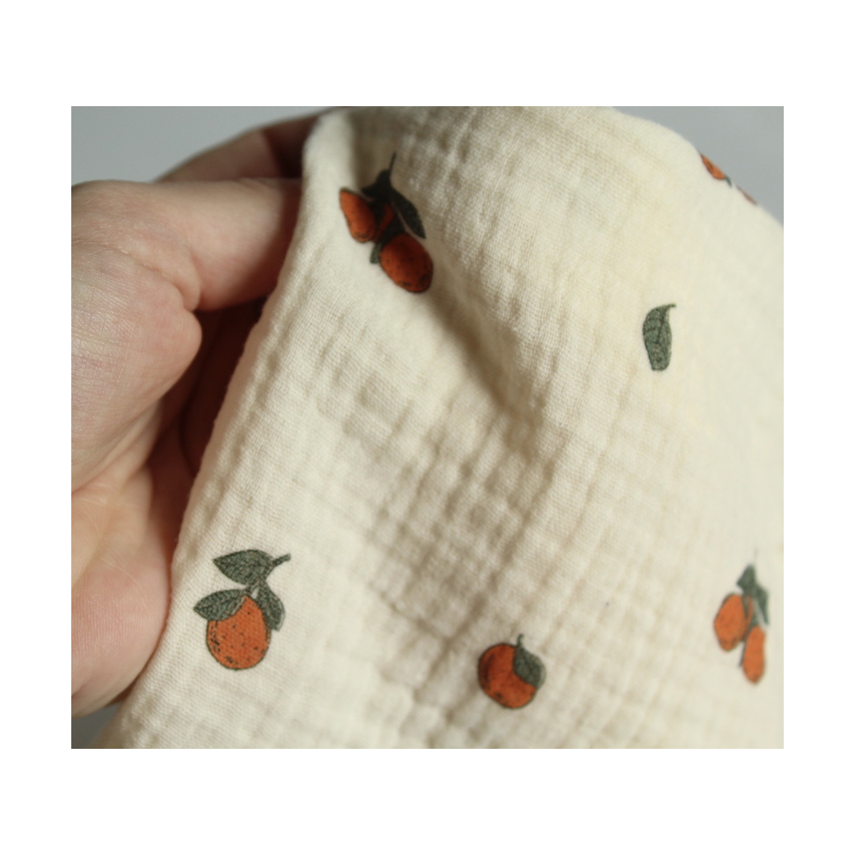 Double gaze de coton BIO écru motif exclusif oranges Tissus issus de l'agriculture biologique  - 7