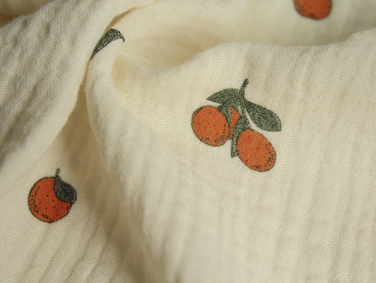Double gaze de coton BIO écru motif exclusif oranges Tissus issus de l'agriculture biologique  - 9