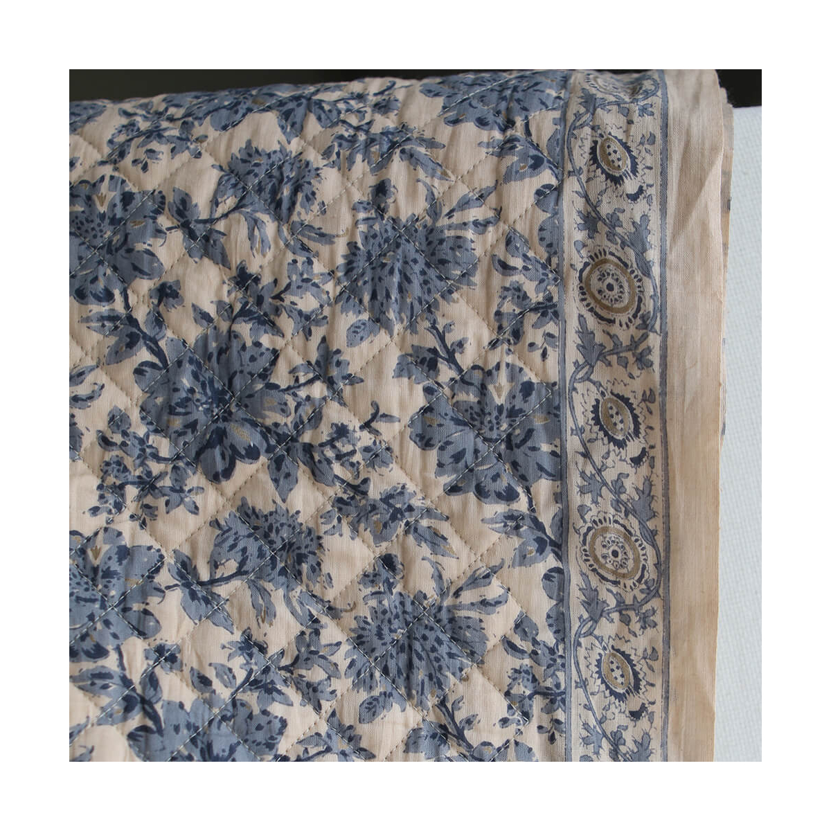 Anjali bleu - Tissu indien matelassé double face coton hand block largeur 100cm