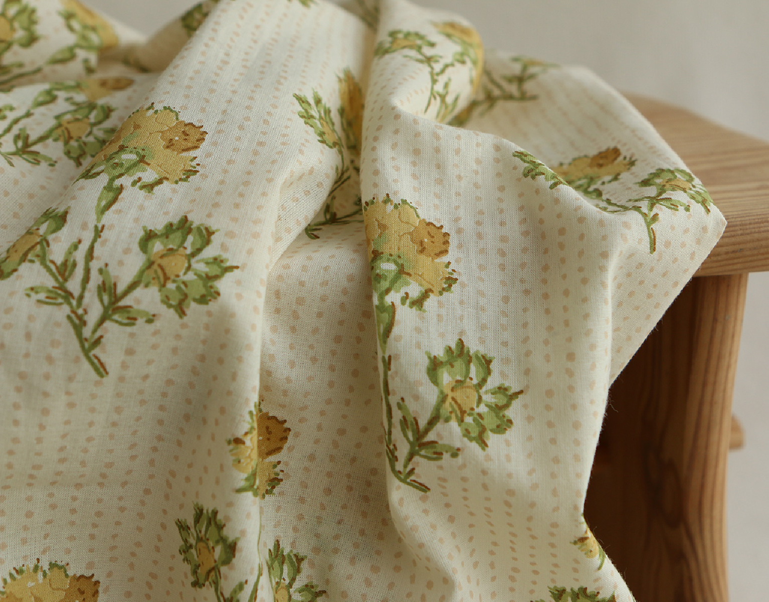 Karishma jaune B - Tissu indien en coton imprimé main Hand Block Artisanal