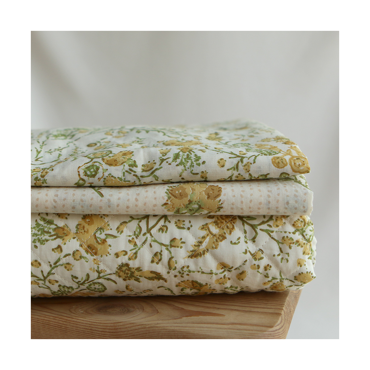 Karishma jaune B - Tissu indien en coton imprimé main Hand Block Artisanal