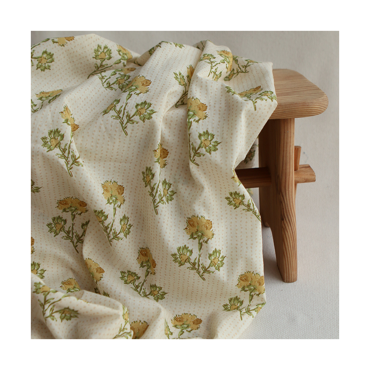 Karishma jaune B - Tissu indien en coton imprimé main Hand Block Artisanal