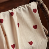 Manou - Coton lavé bio coloris vanille motif coeurs rouges Batikou - 1
