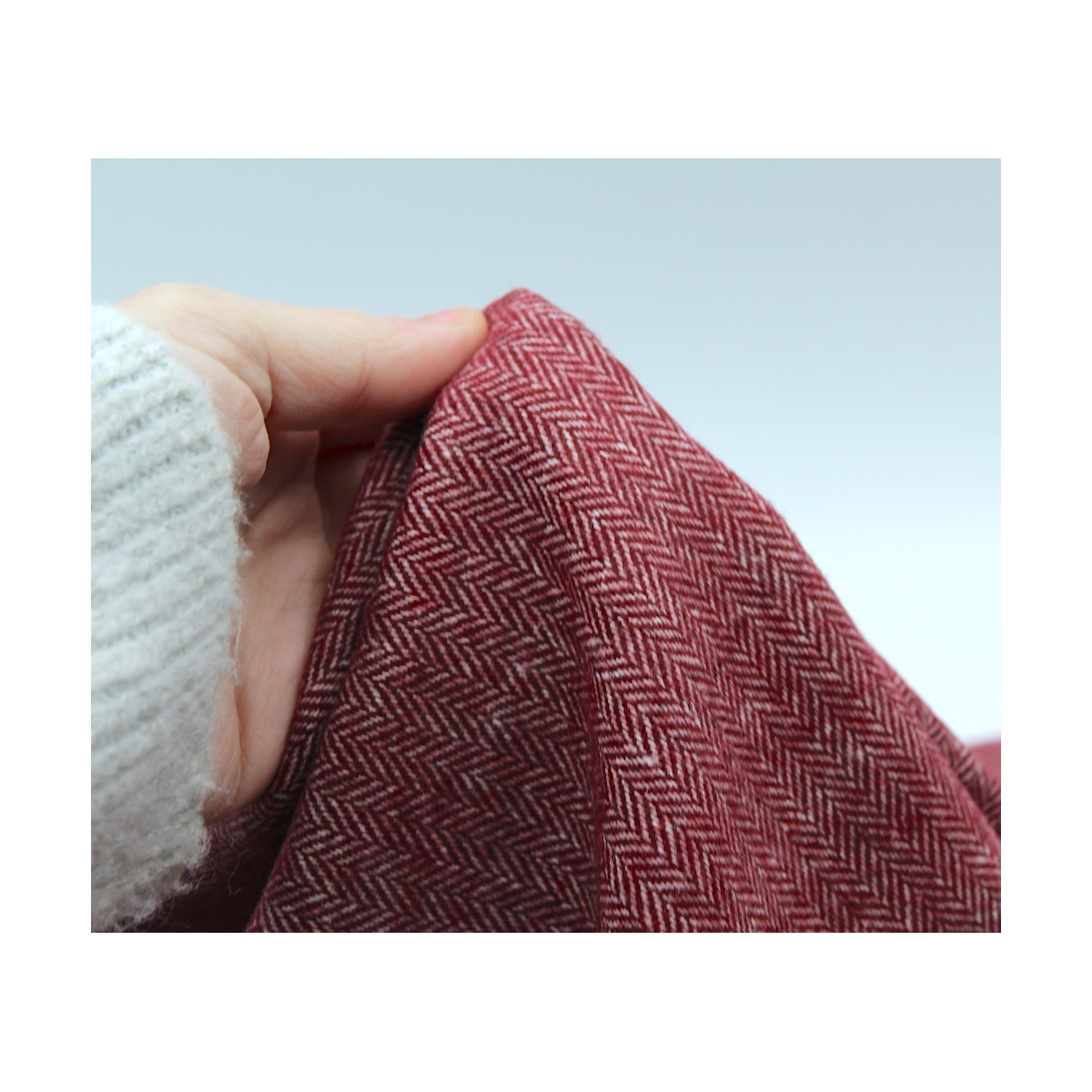 Tissu chevron texturé coton / laine coloris bordeaux Tissu chevron texturé coton / laine coloris bordeaux