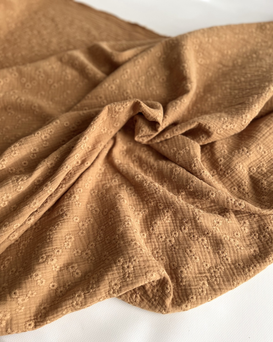 Double gaze de coton Esmée brodée coloris camel Qualité Oeko-tex - 5