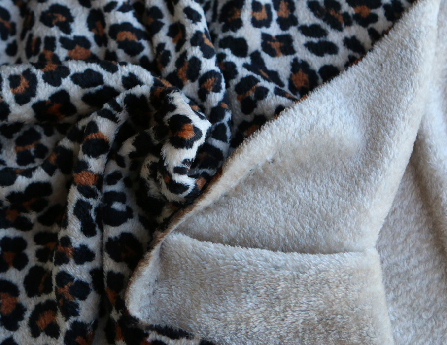 Graou - Polaire double face motif leopard sur fond beige