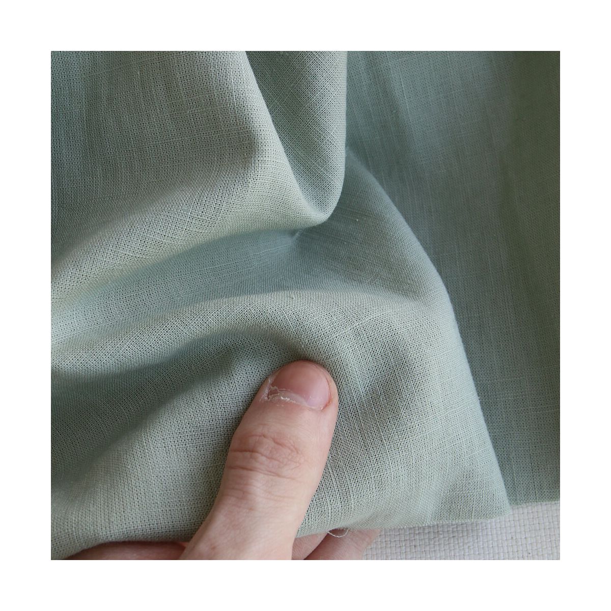 Lin lavé fin coloris vert amande tendre