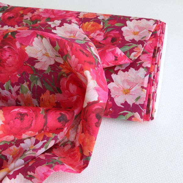 Dahlia - Batiste de coton douce à imprimé fleuri rouge profond