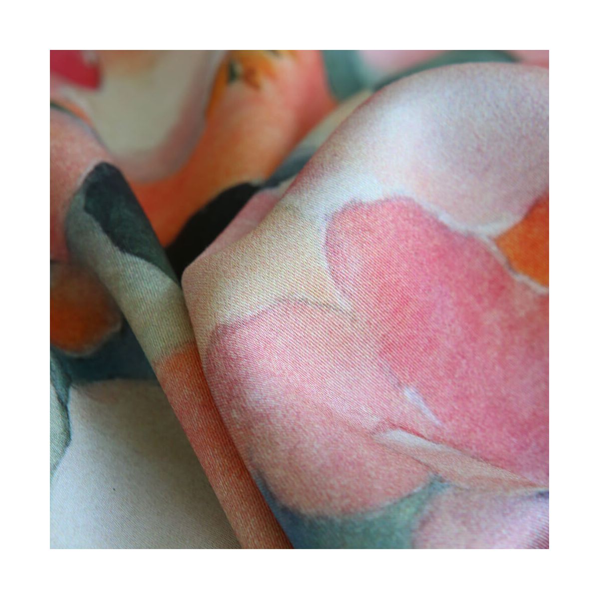 Agathe - Viscose satinée imprimé abstrait vert et pêche