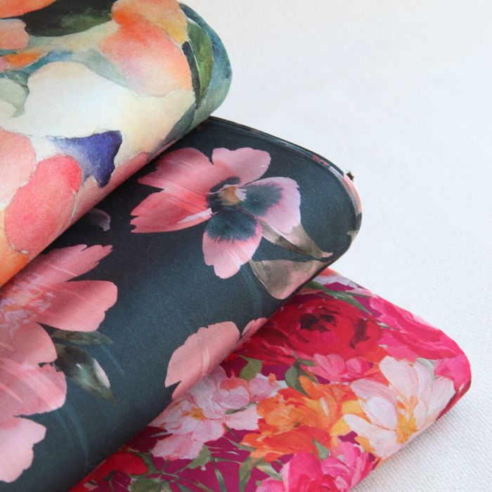 Agathe - Viscose satinée imprimé abstrait vert et pêche