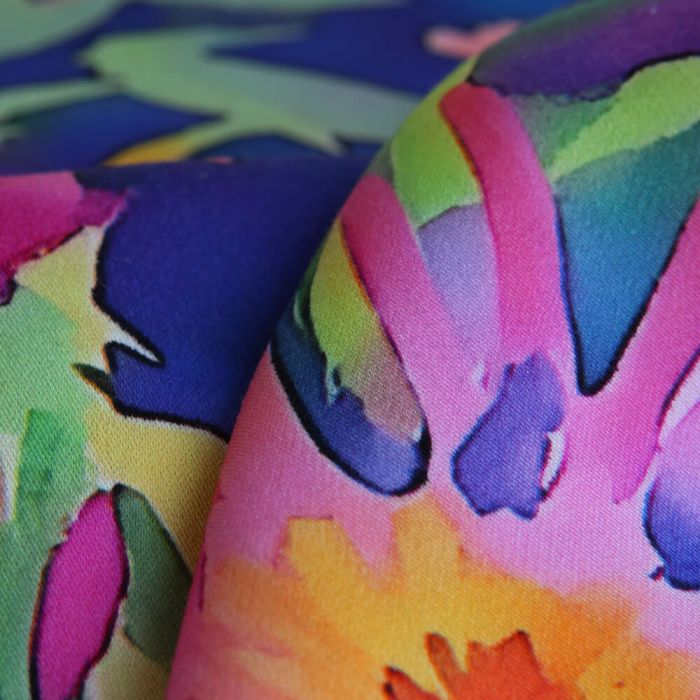 Zinzolin - Viscose satinée imprimé grand fleuri violet