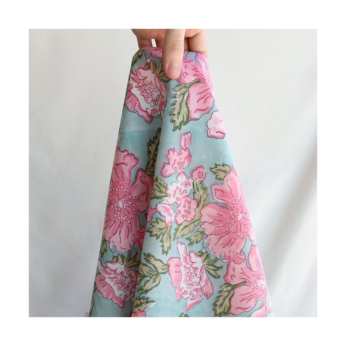 Kyra - Tissu indien en coton imprimé main Hand Block turquoise clair