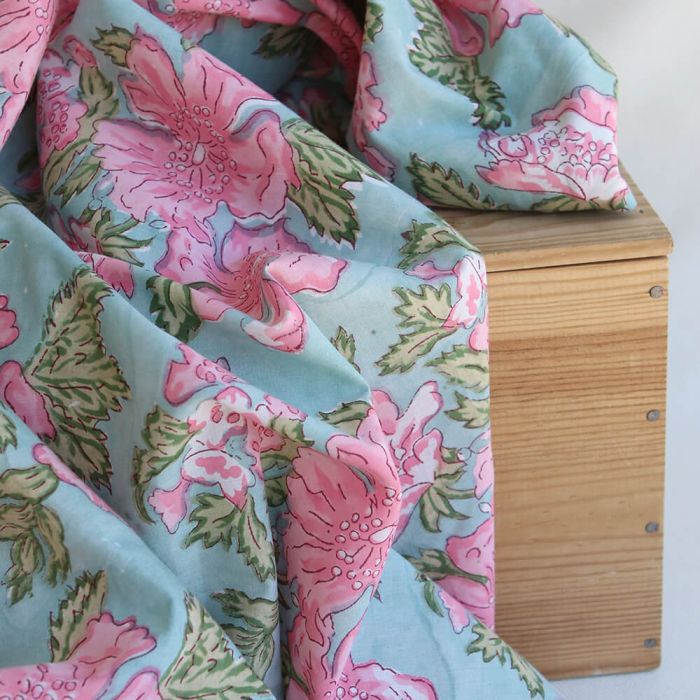 Kyra - Tissu indien en coton imprimé main Hand Block turquoise clair