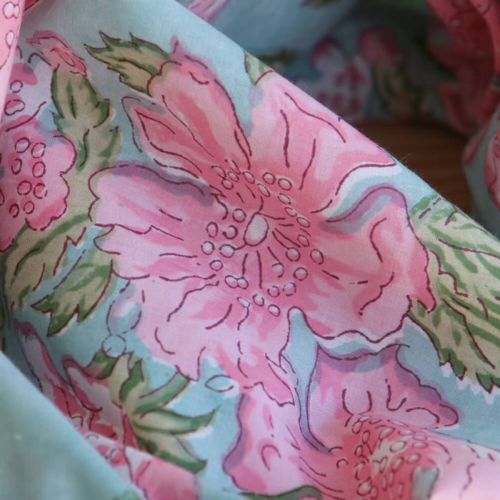 Kyra - Tissu indien en coton imprimé main Hand Block turquoise clair