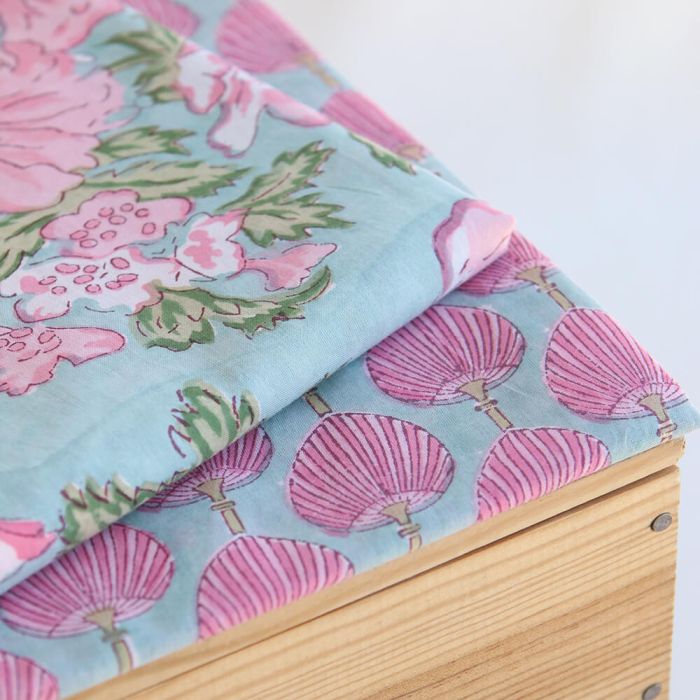 Kyra - Tissu indien en coton imprimé main Hand Block turquoise clair