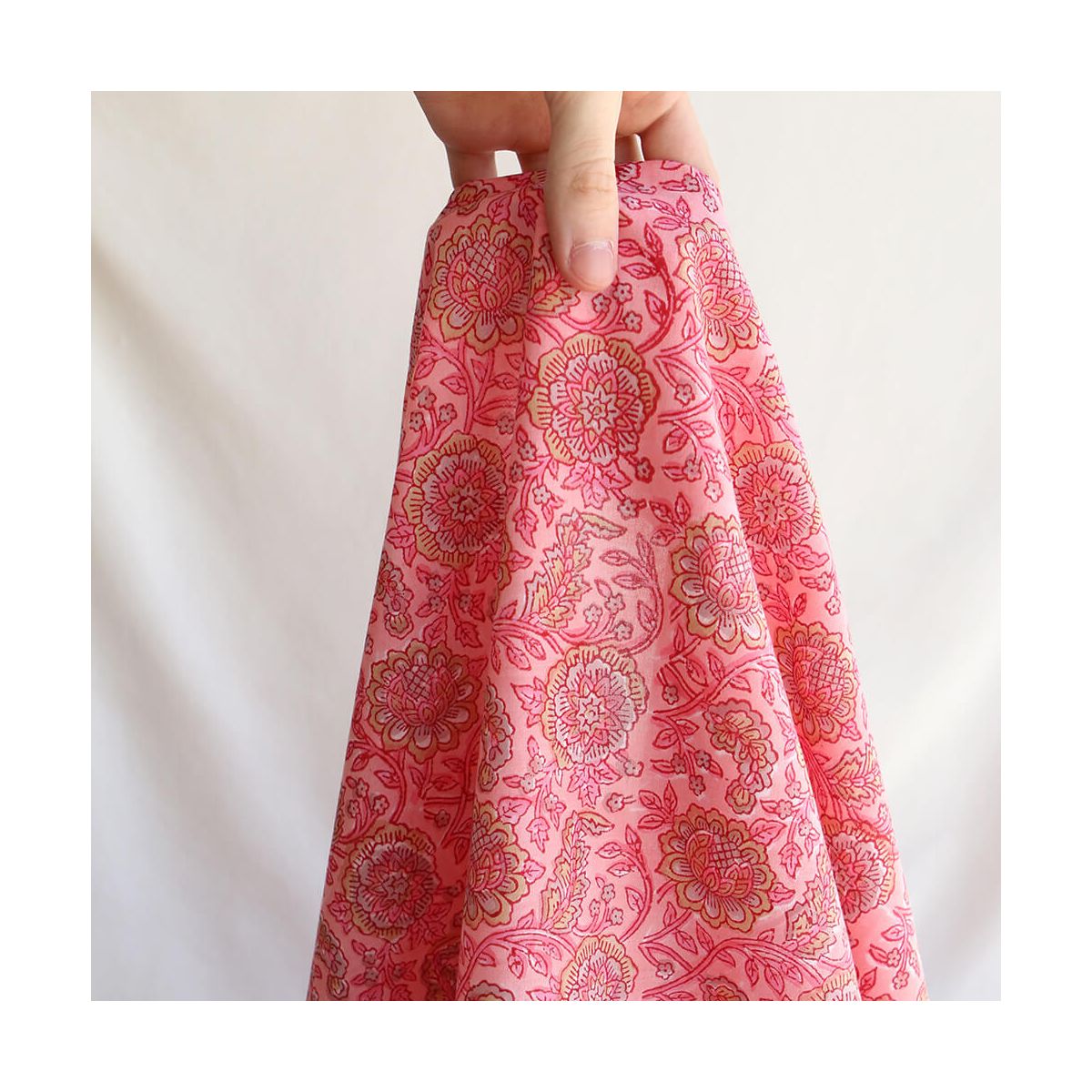 Navya - Tissu indien en coton imprimé main Hand Block corail