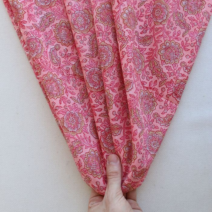 Navya - Tissu indien en coton imprimé main Hand Block corail