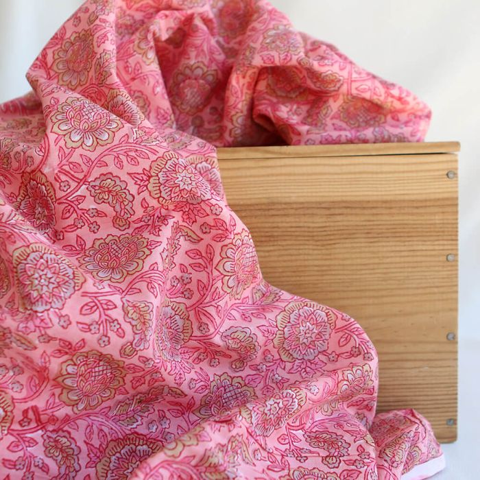 Navya - Tissu indien en coton imprimé main Hand Block corail