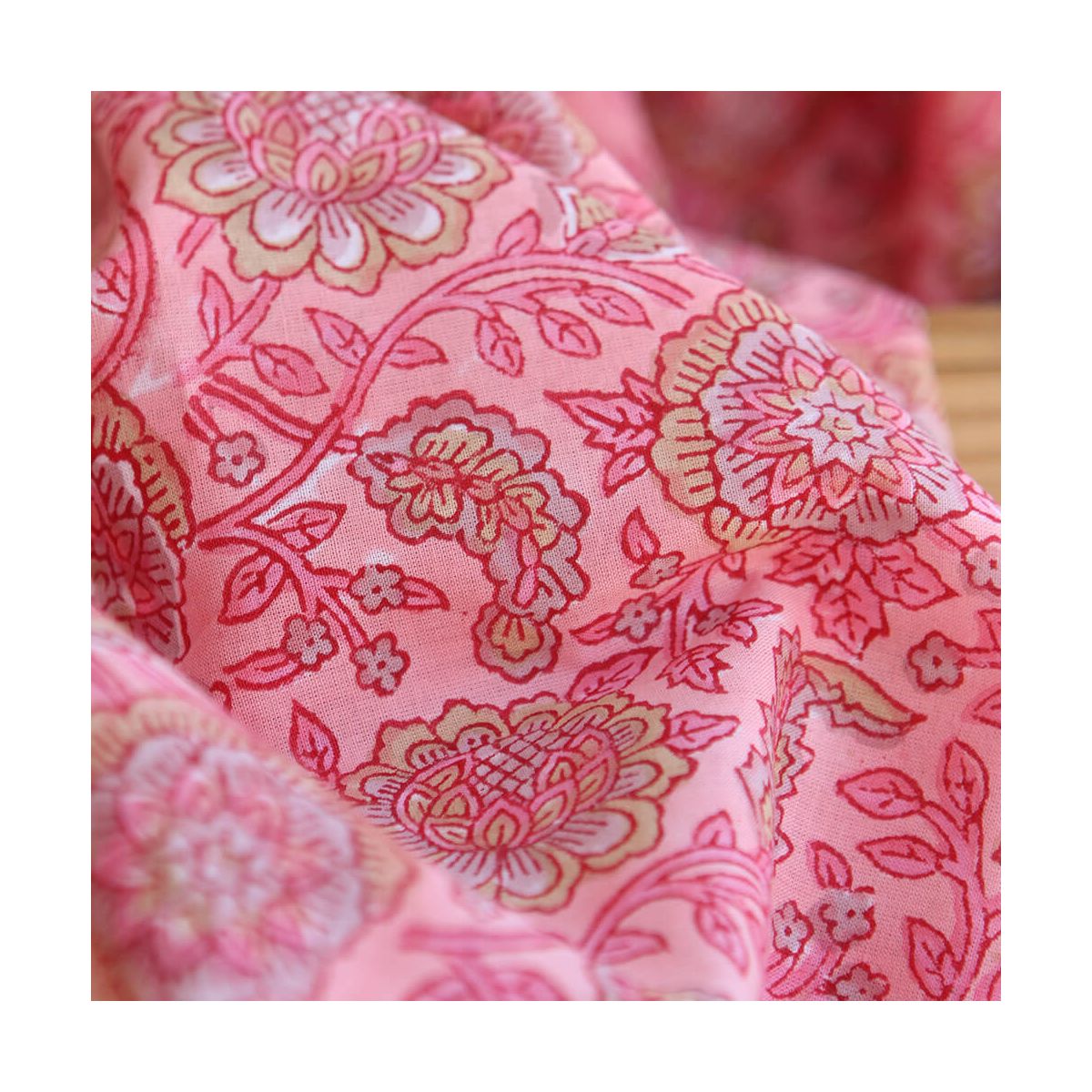 Navya - Tissu indien en coton imprimé main Hand Block corail