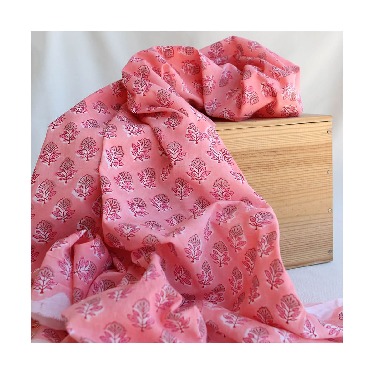 copie de Navya - Tissu indien en coton imprimé main Hand Block corail