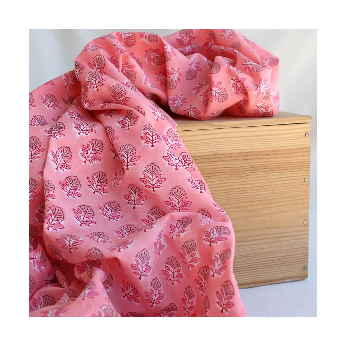 copie de Navya - Tissu indien en coton imprimé main Hand Block corail