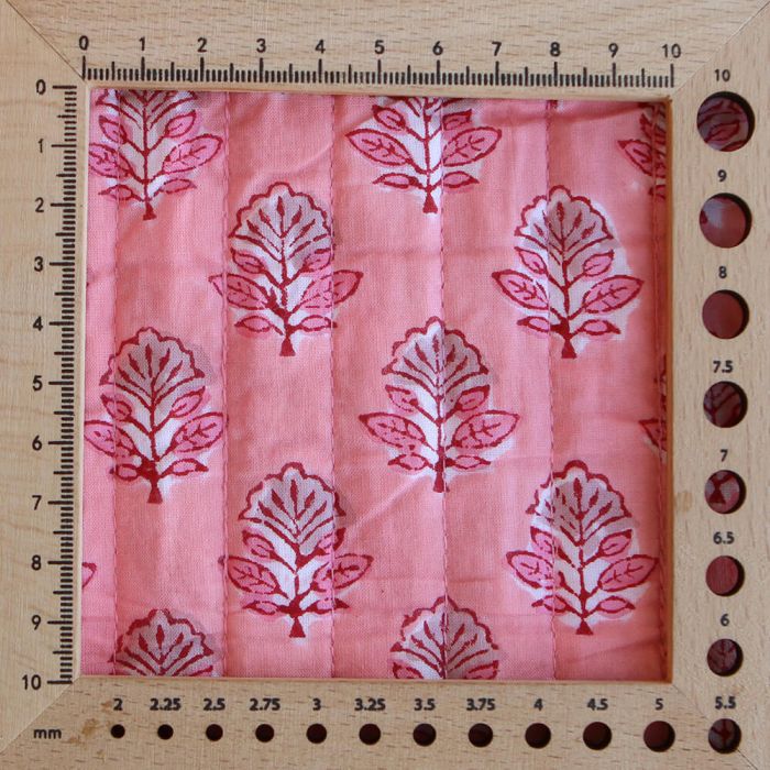 Navya - Tissu indien matelassé double face coton hand block largeur 100cm