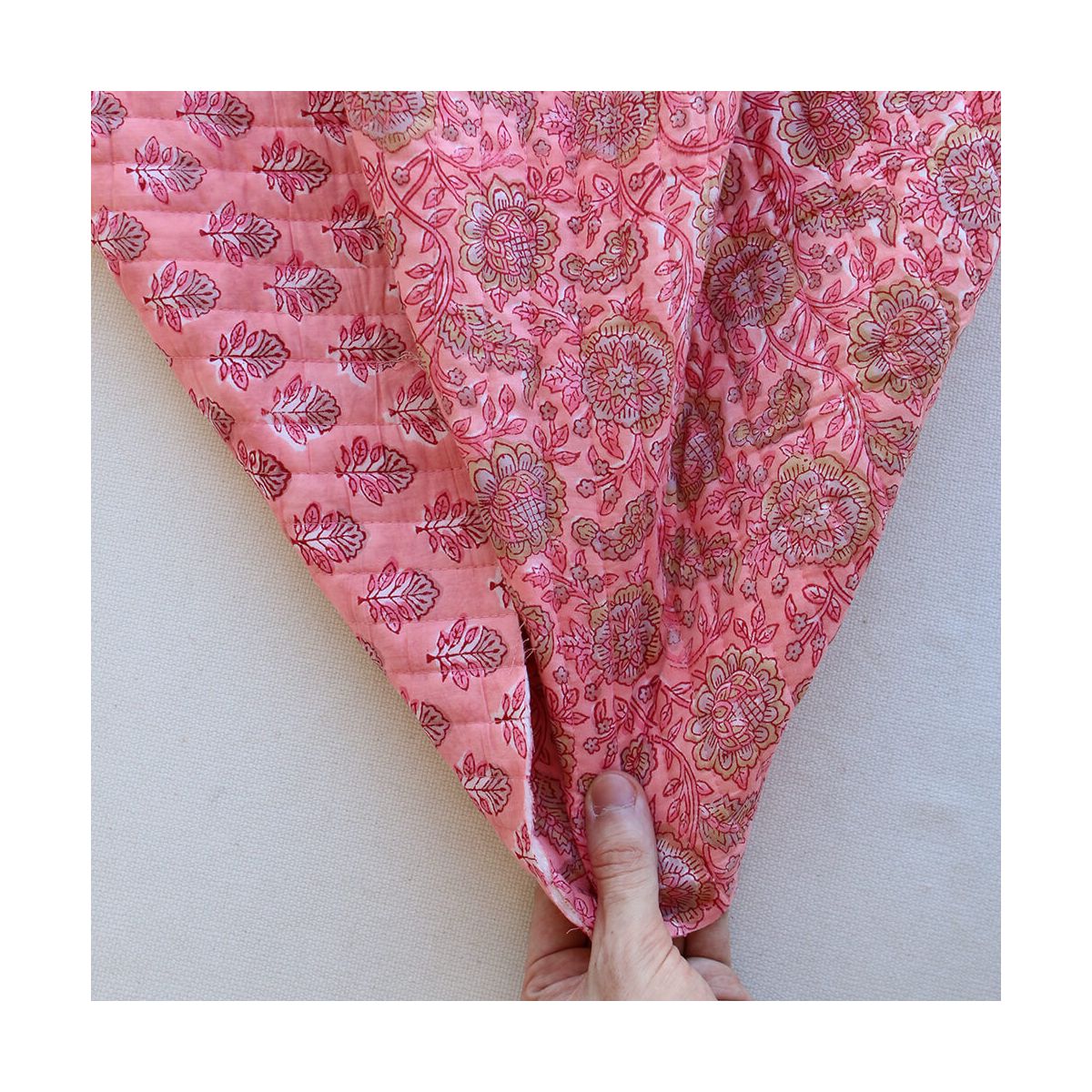 Navya - Tissu indien matelassé double face coton hand block largeur 100cm