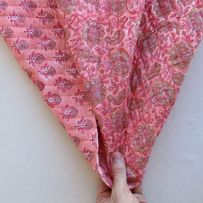 Navya - Tissu indien matelassé double face coton hand block largeur 100cm