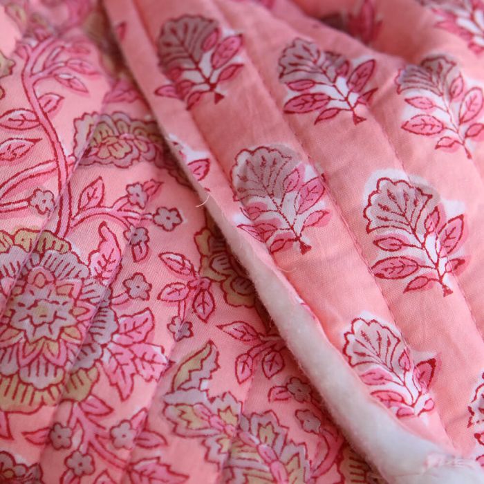 Navya - Tissu indien matelassé double face coton hand block largeur 100cm