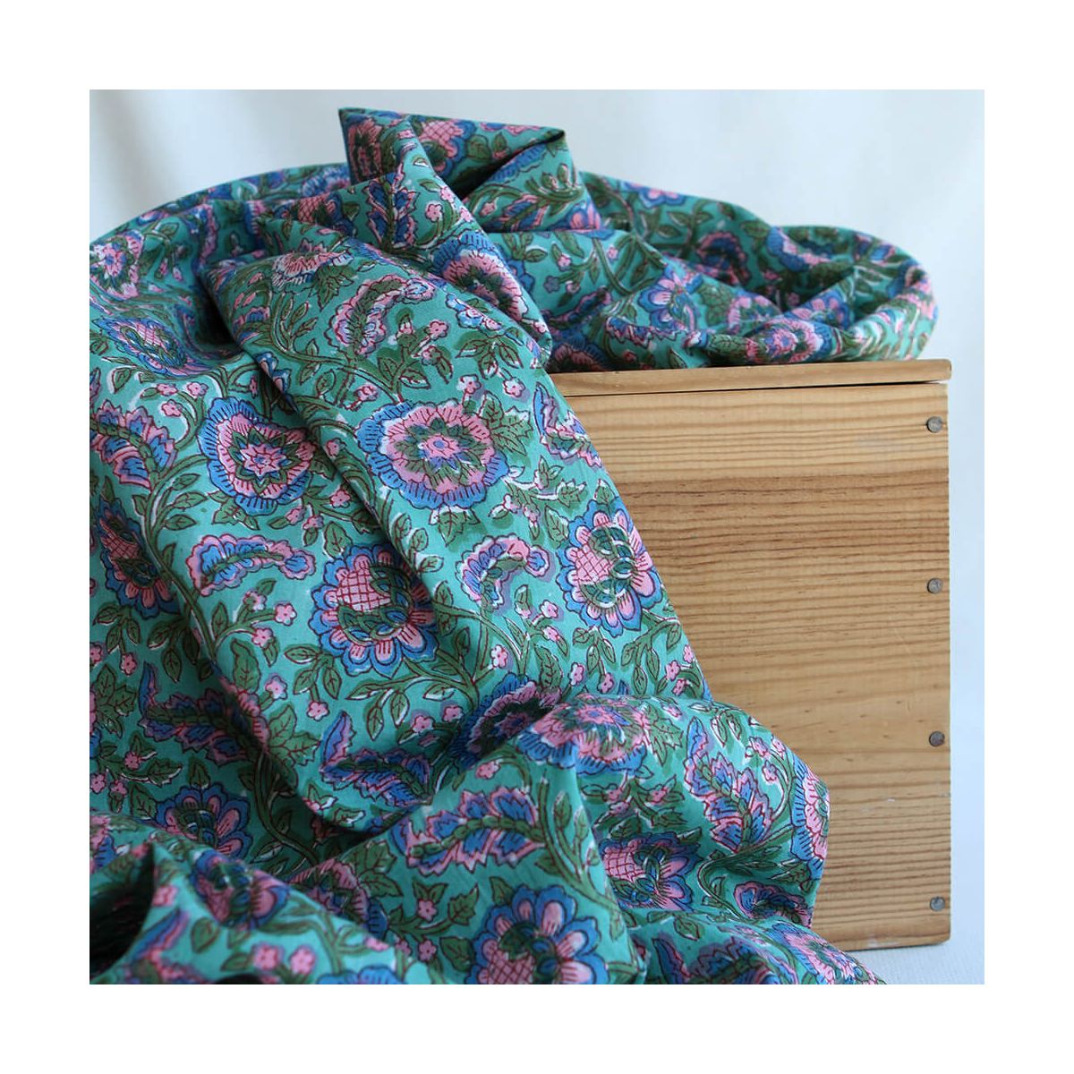 Sona - Tissu indien en coton imprimé main Hand Block vert menthe