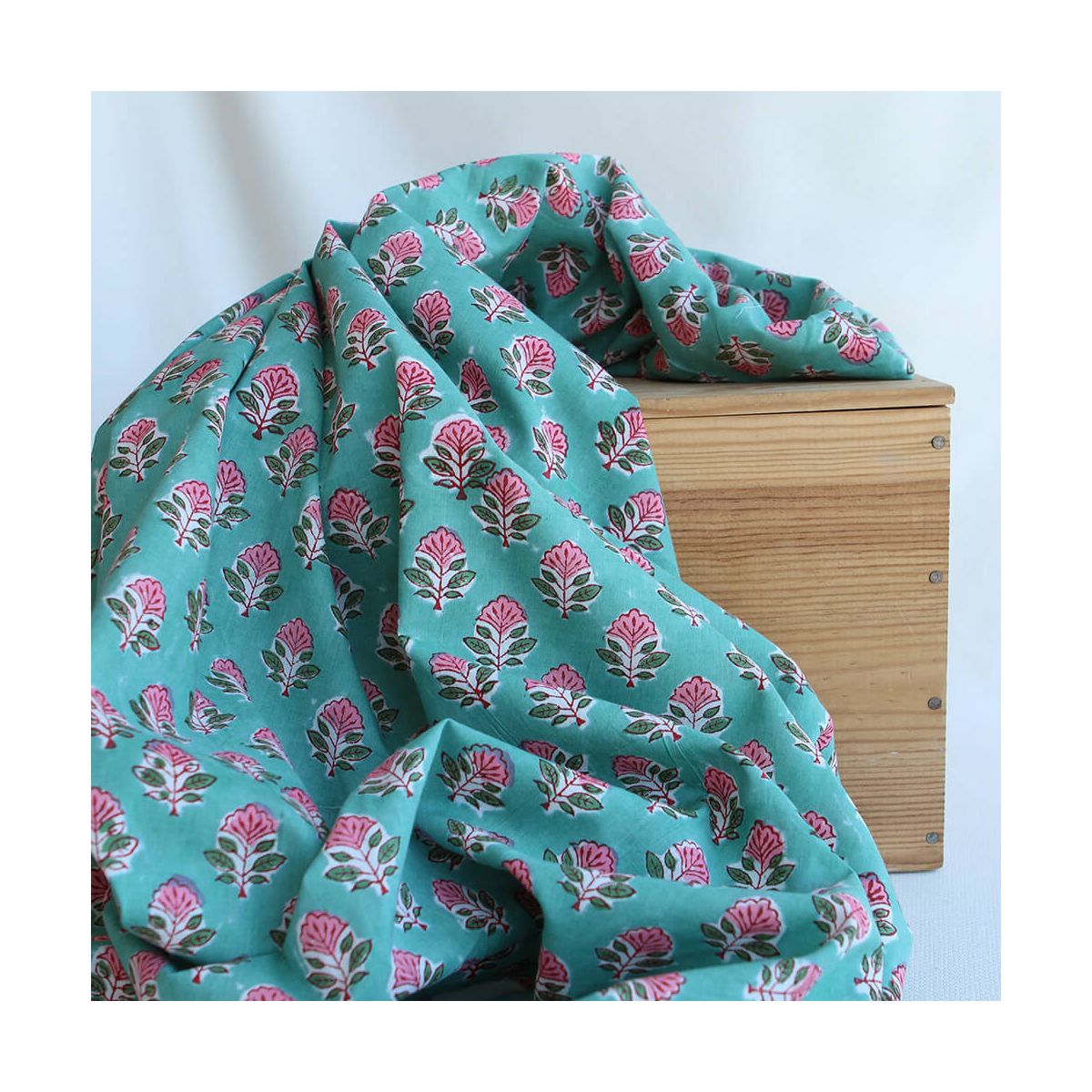 SonaB - Tissu indien en coton imprimé main Hand Block vert menthe