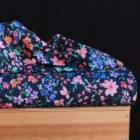 copie de Jersey de coton fleurs denses fond brun foncé