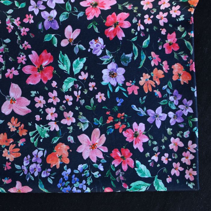 copie de Jersey de coton fleurs denses fond brun foncé