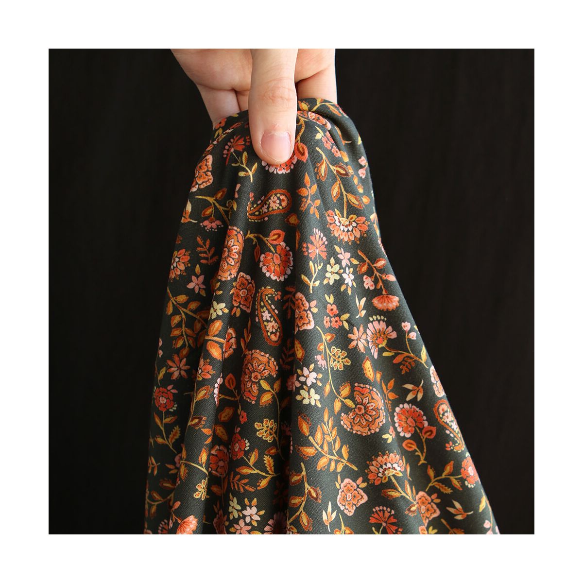 copie de Jersey de coton fond bleu nuit fleuri rose