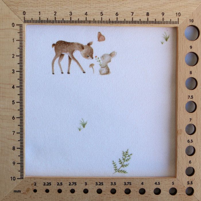 Jersey de coton fond blanc lait imprimé petites biches et lapins