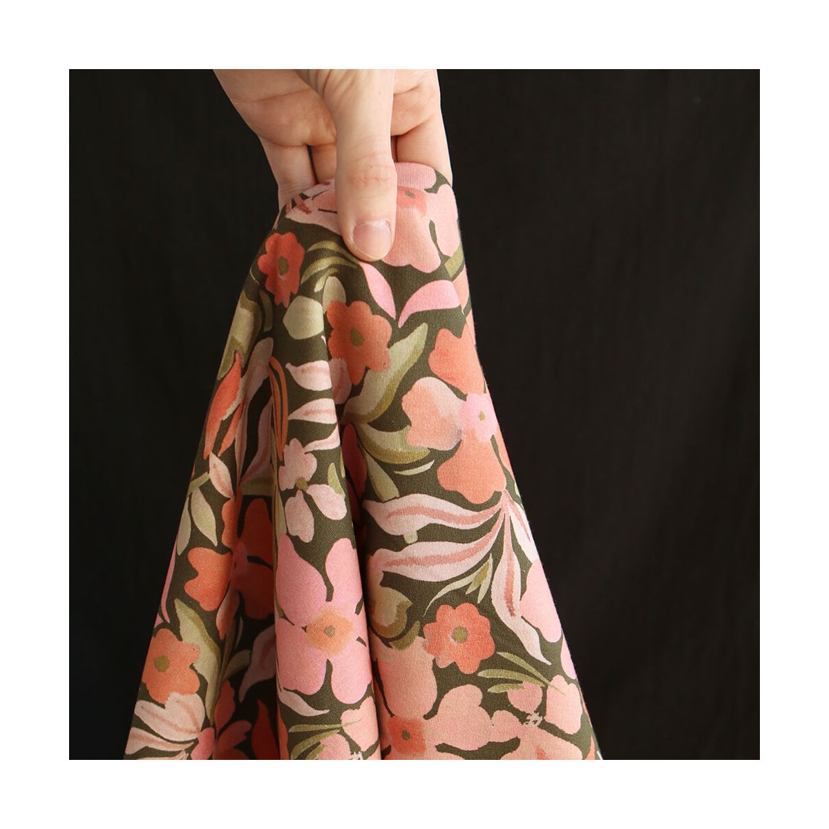 copie de Lea - Tissu sweat exclusif graou noir et châtaigne fond beige poudré