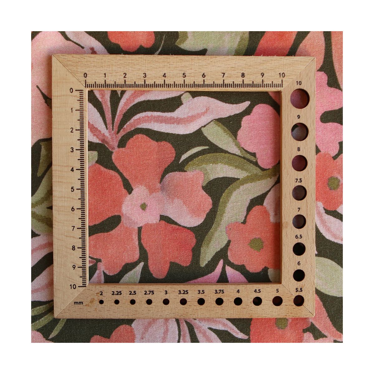 copie de Lea - Tissu sweat exclusif graou noir et châtaigne fond beige poudré