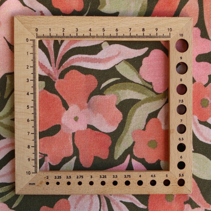 copie de Lea - Tissu sweat exclusif graou noir et châtaigne fond beige poudré