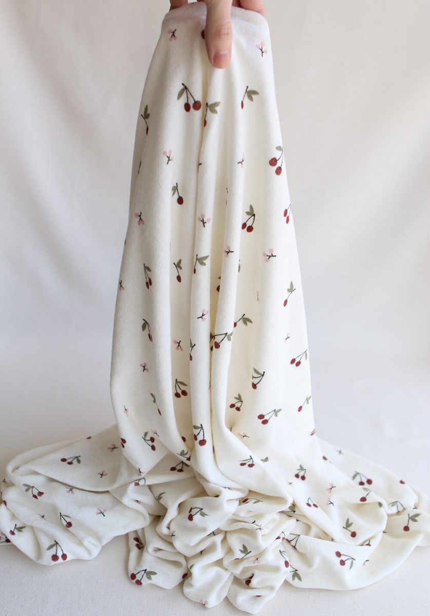 Jersey de coton fond blanc lait imprimé cerises