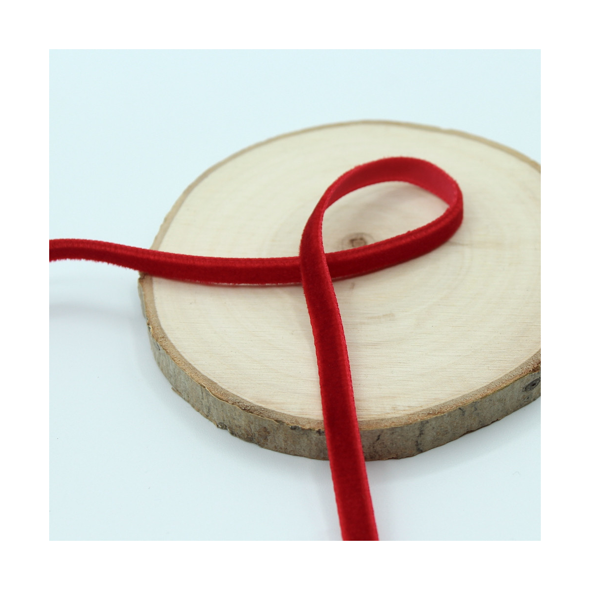 Ruban velours 7mm x1m rouge Ruban velours 7mm x1m rouge