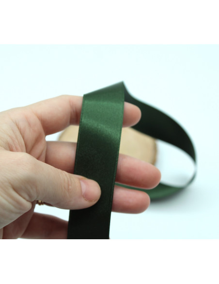 Ruban satin 25mm x1m vert cèdre