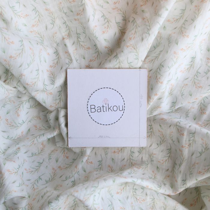 Clairière - Double gaze de coton fond blanc imprimé feuillage doux