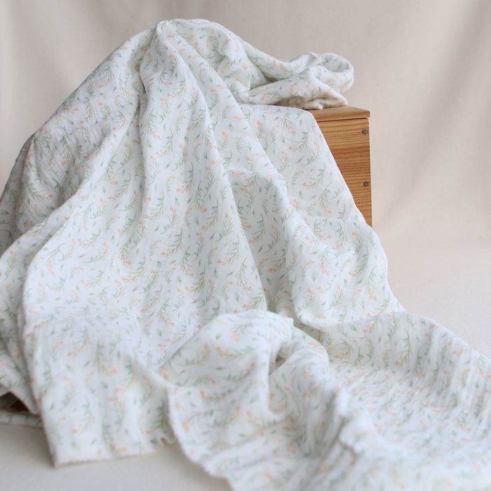 Clairière - Double gaze de coton fond blanc imprimé feuillage doux