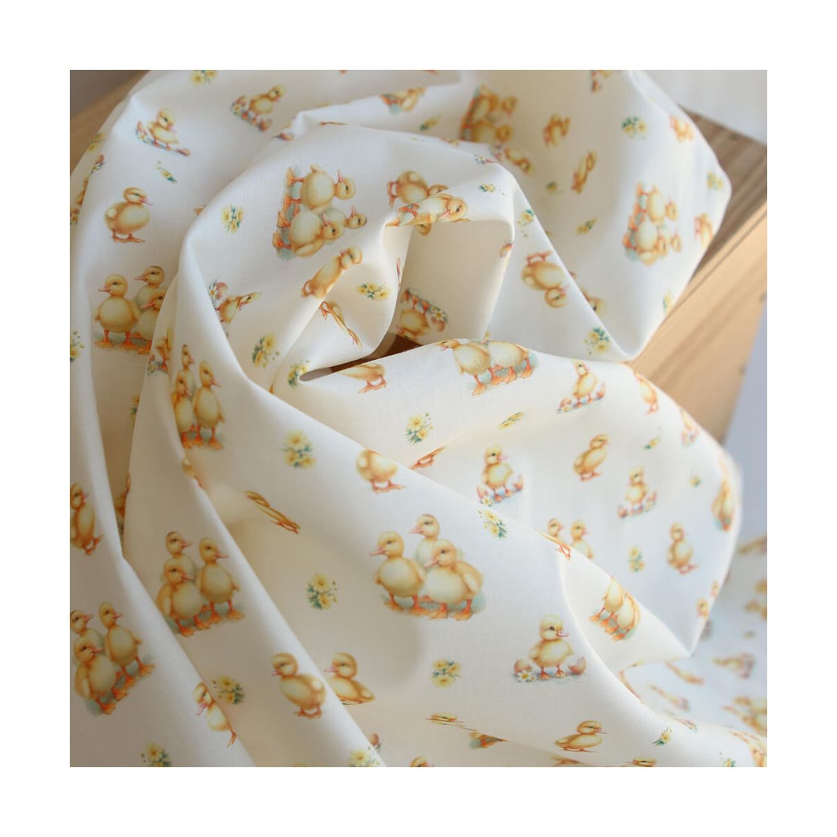 Gaston - Popeline douce coton organique fond écru imprimé canetons