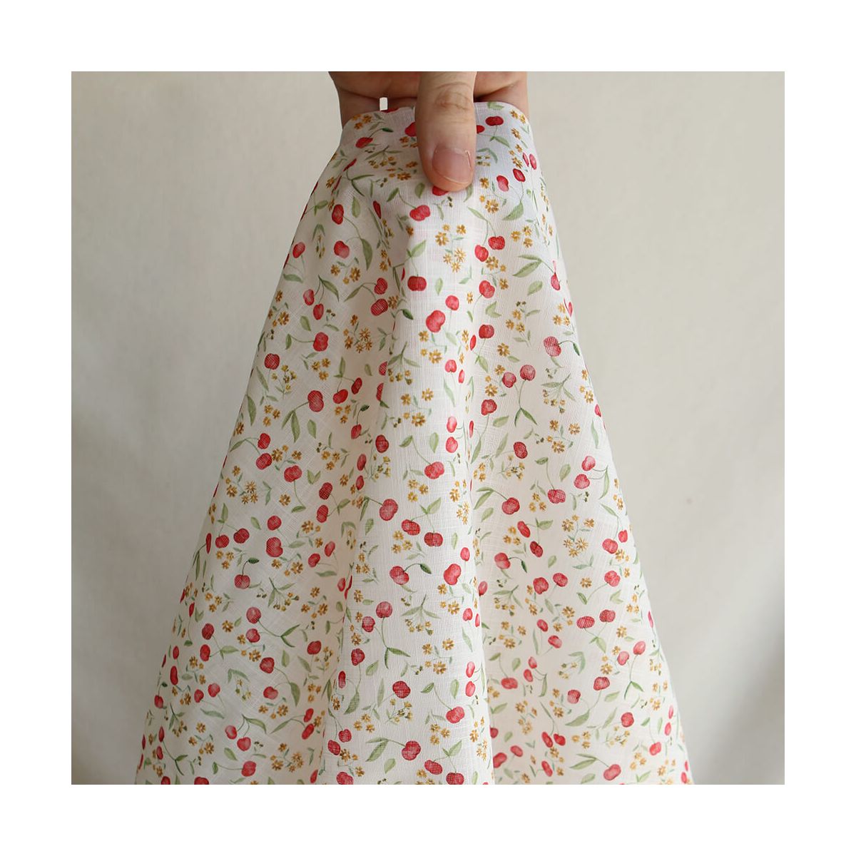 Cerisa - Popeline de coton BIO flamée / rustique motif cerise