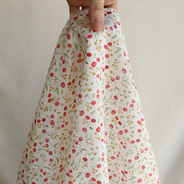 Cerisa - Popeline de coton BIO flamée / rustique motif cerise