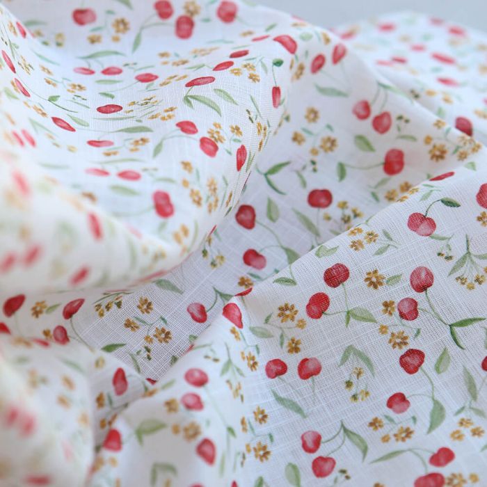 Cerisa - Popeline de coton BIO flamée / rustique motif cerise