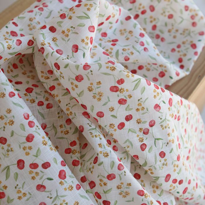 Cerisa - Popeline de coton BIO flamée / rustique motif cerise