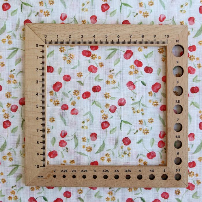 Cerisa - Popeline de coton BIO flamée / rustique motif cerise